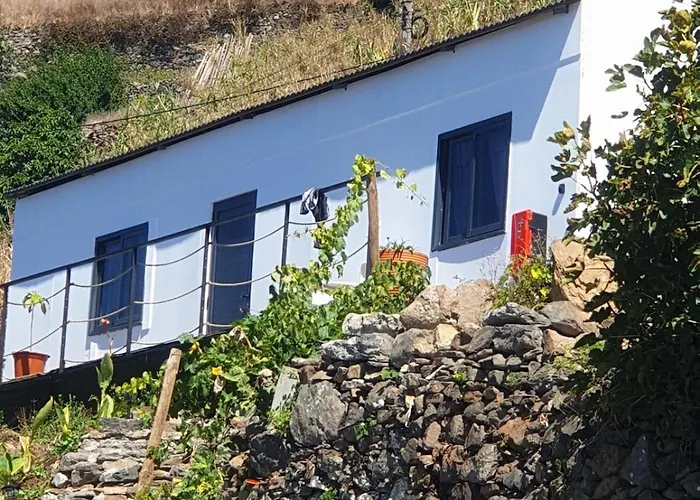 Farol Views Fajã da Ovelha